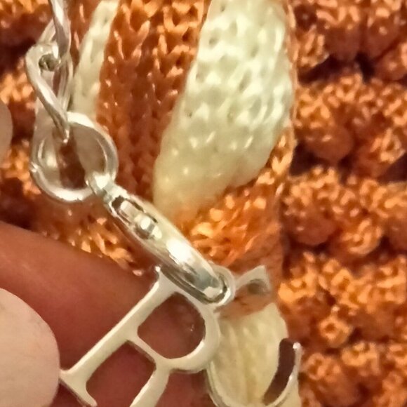 Designer Diamond Pattern Top Handle Handbag - Picture 5 of 6